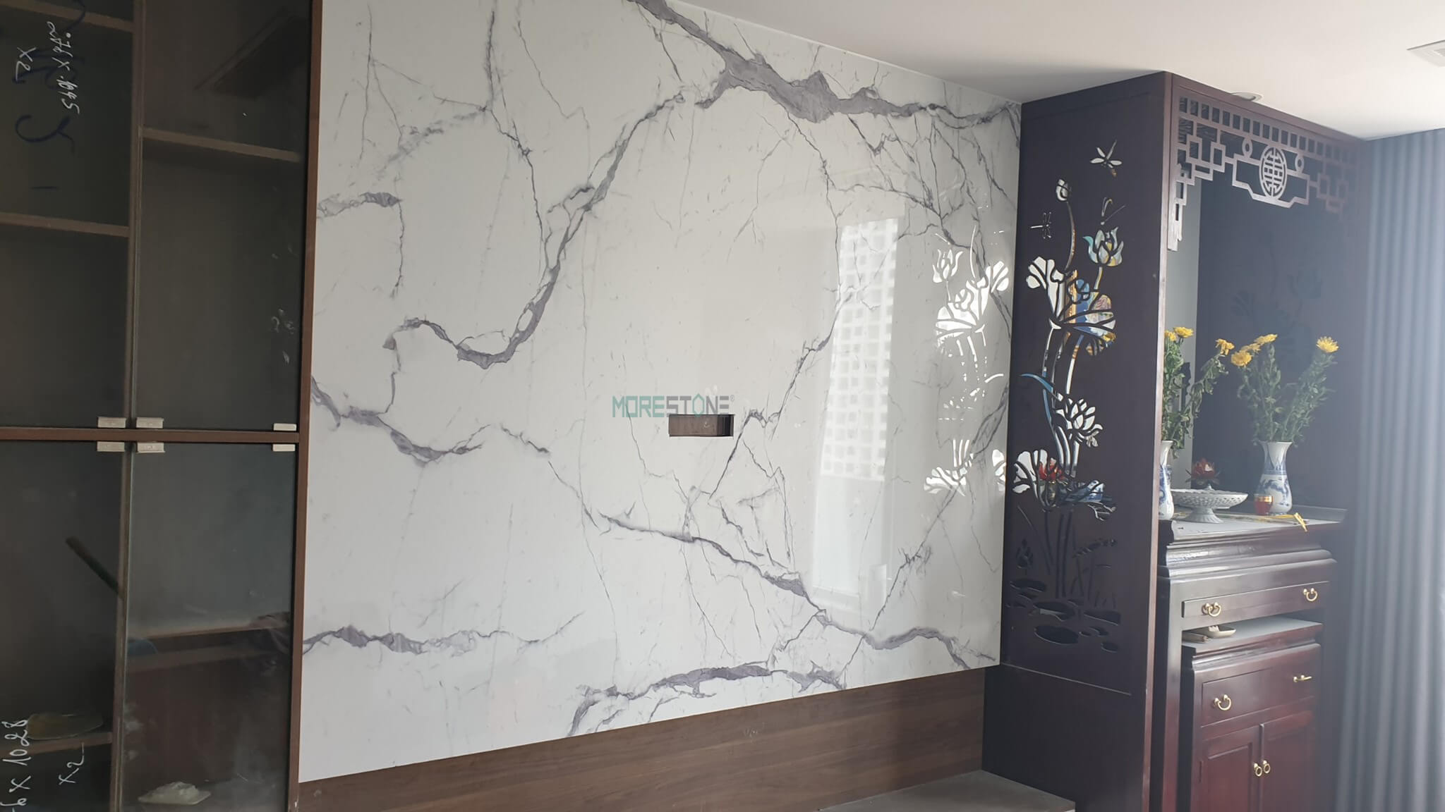 Đá ốp tường màu trắng